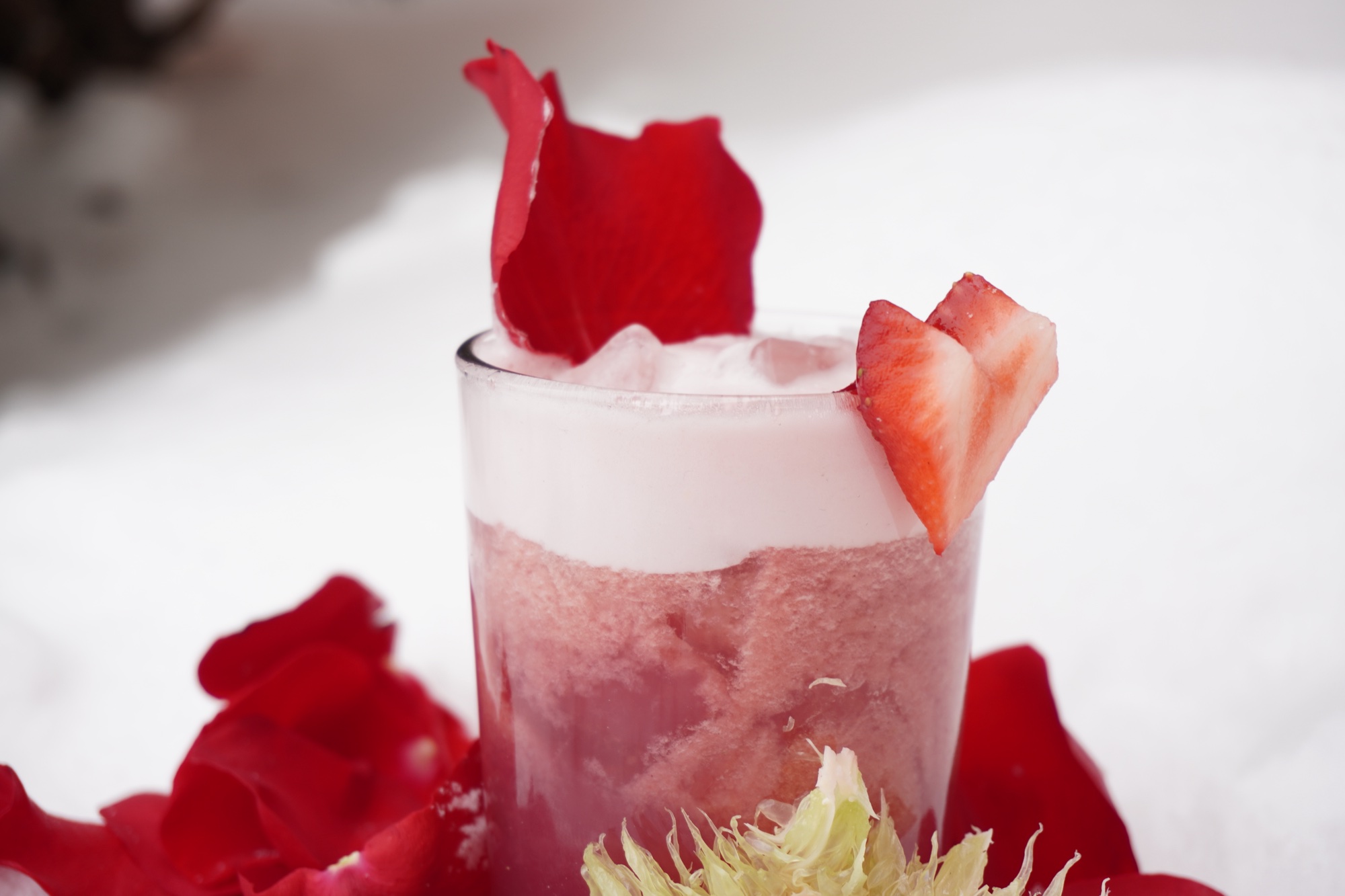 Macro cocktail photography — luxury editorial direction